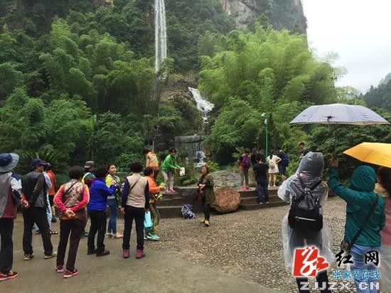 武陵源核心景區(qū)端午安全納客６.２萬人(rén)次