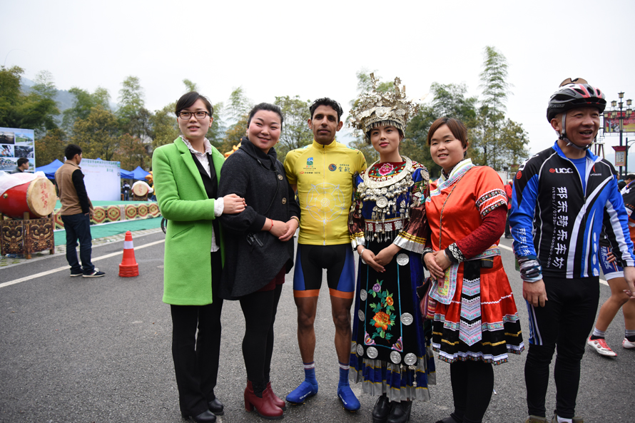 張家(jiā)界2015海(hǎi)峽兩岸自(zì)行(xíng)車(chē)賽