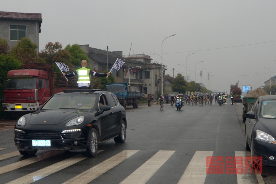 張家(jiā)界2015海(hǎi)峽兩岸自(zì)行(xíng)車(chē)賽