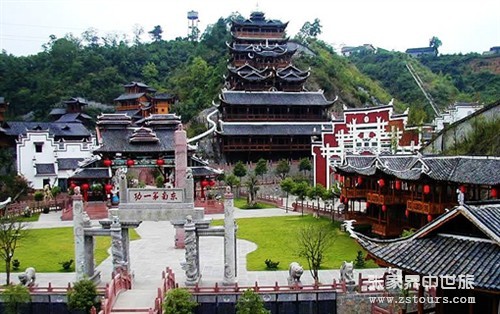 土(tǔ)家(jiā)風(fēng)情園.png